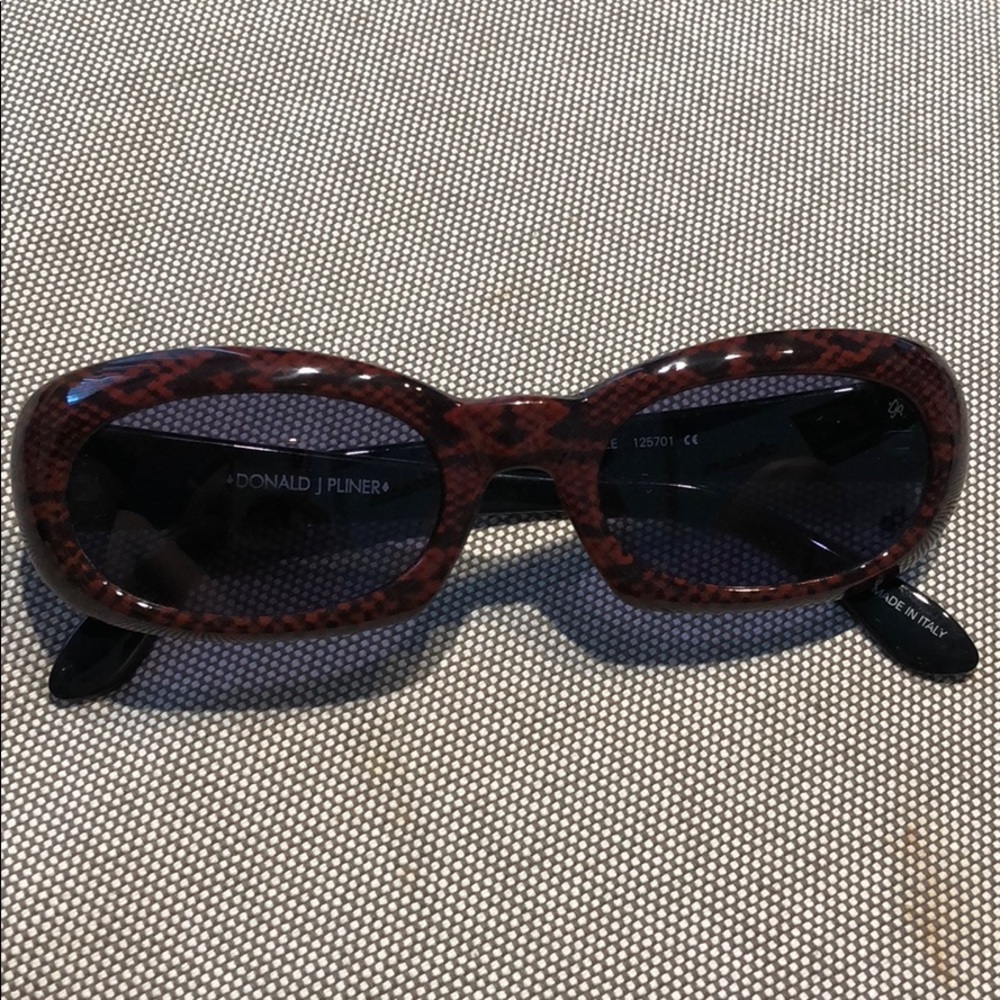 💫Retro Donald Pliner Sunnies💫